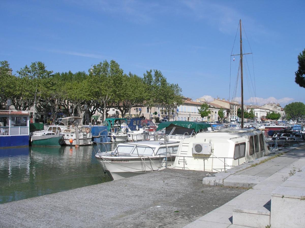 L'Isle Apartment Beaucaire  Bagian luar foto