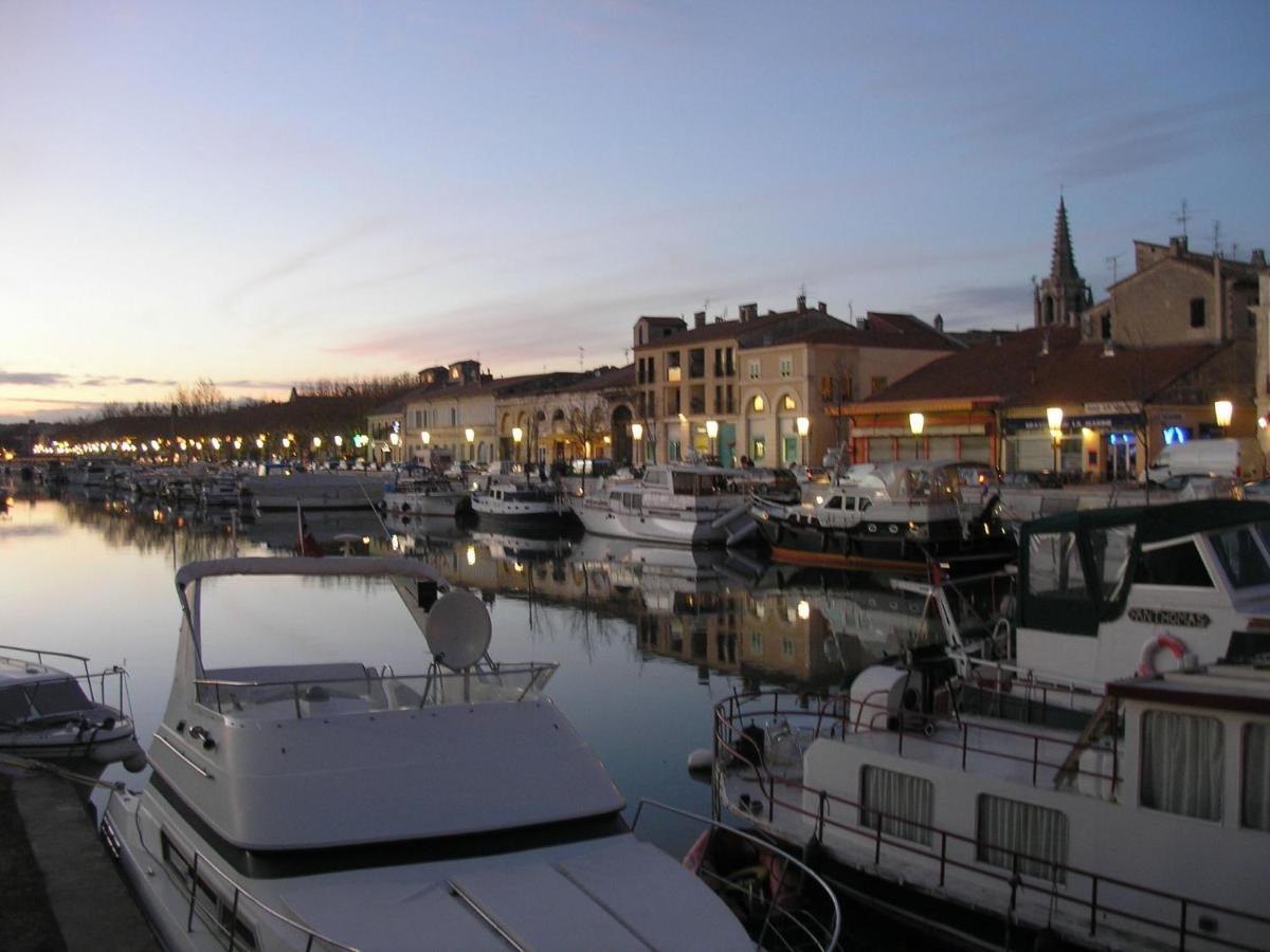 L'Isle Apartment Beaucaire  Bagian luar foto